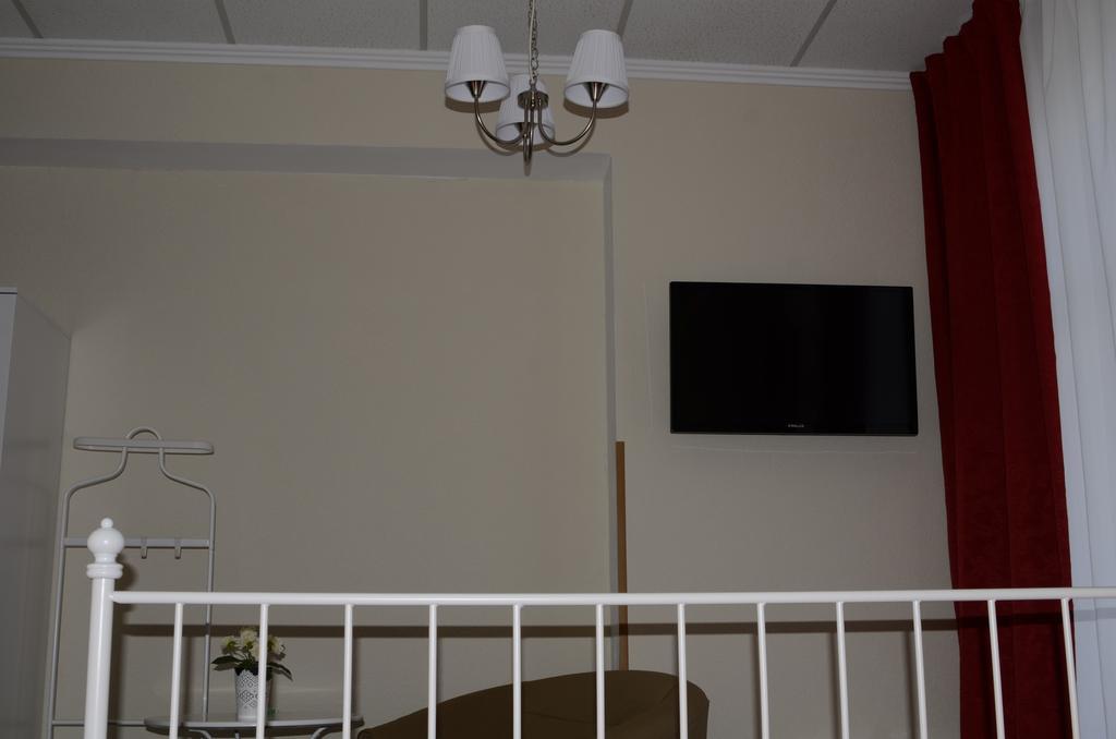 Artmotel & Bistro Haţeg Quarto foto